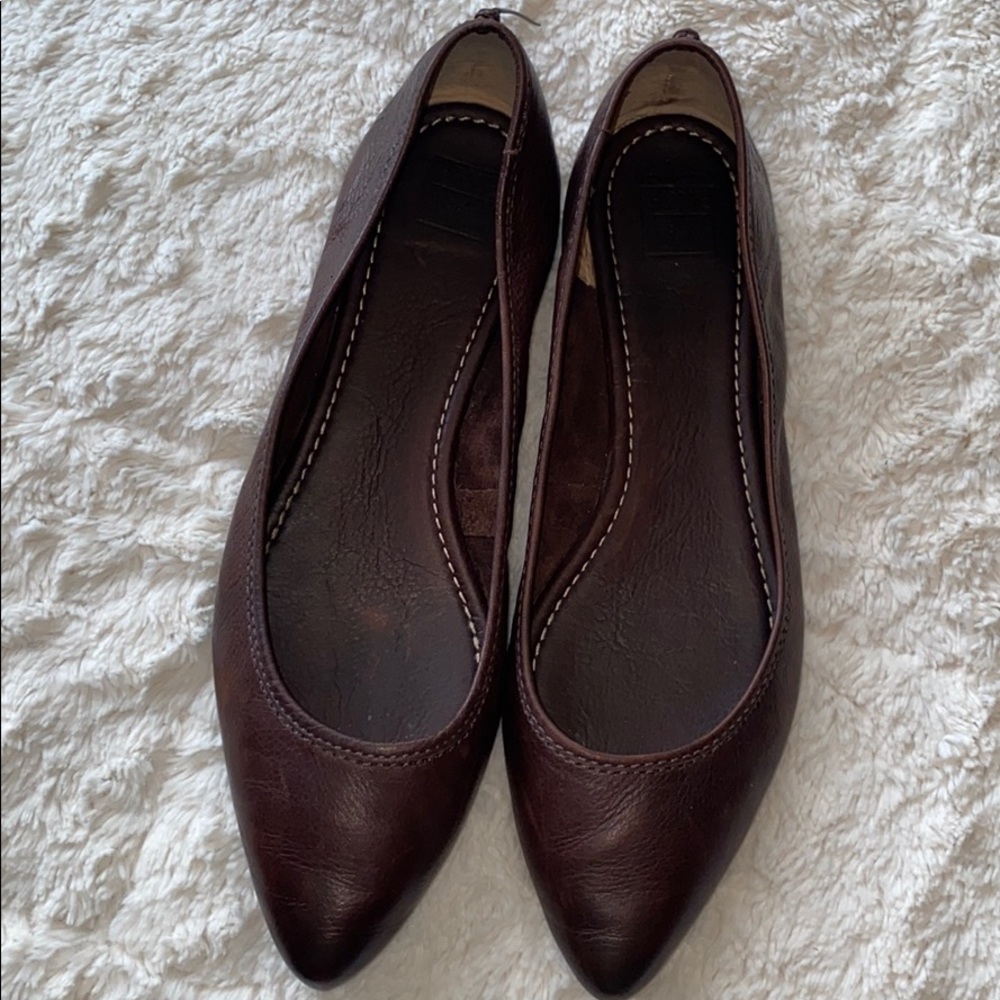 Nwot Frye Company flats size 11